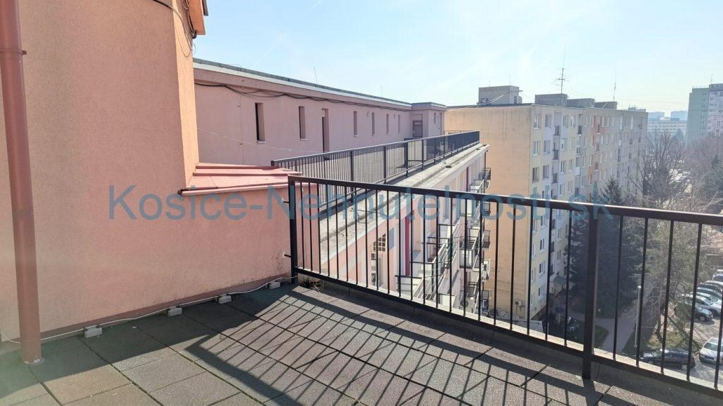Predaj: 3-izbový tehlový byt 54 m2 s balkónom, pivnicou a výťahom, ul. ČSA – Košice I, Staré Mesto — foto 12