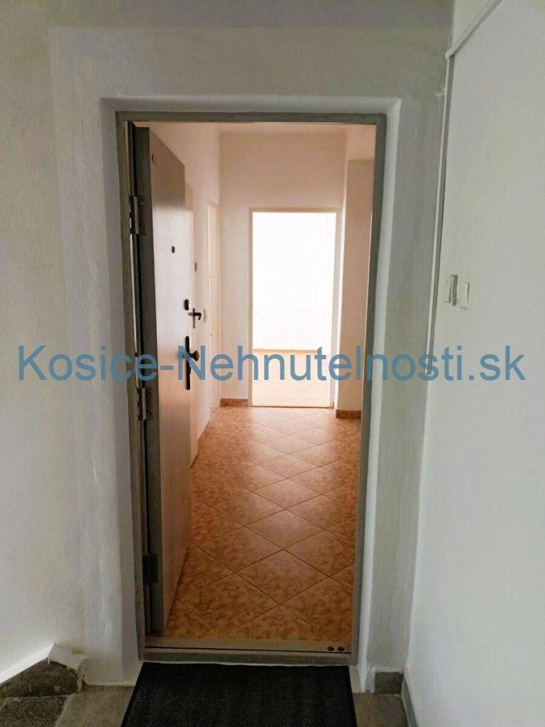 Predaj: 3-izbový tehlový byt 54 m2 s balkónom, pivnicou a výťahom, ul. ČSA – Košice I, Staré Mesto — foto 9