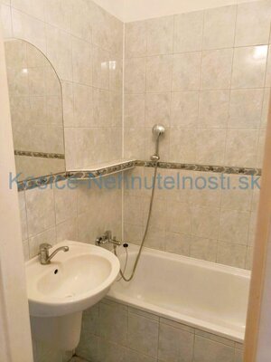 Predaj: 3-izbový tehlový byt 54 m2 s balkónom, pivnicou a výťahom, ul. ČSA – Košice I, Staré Mesto — foto 13