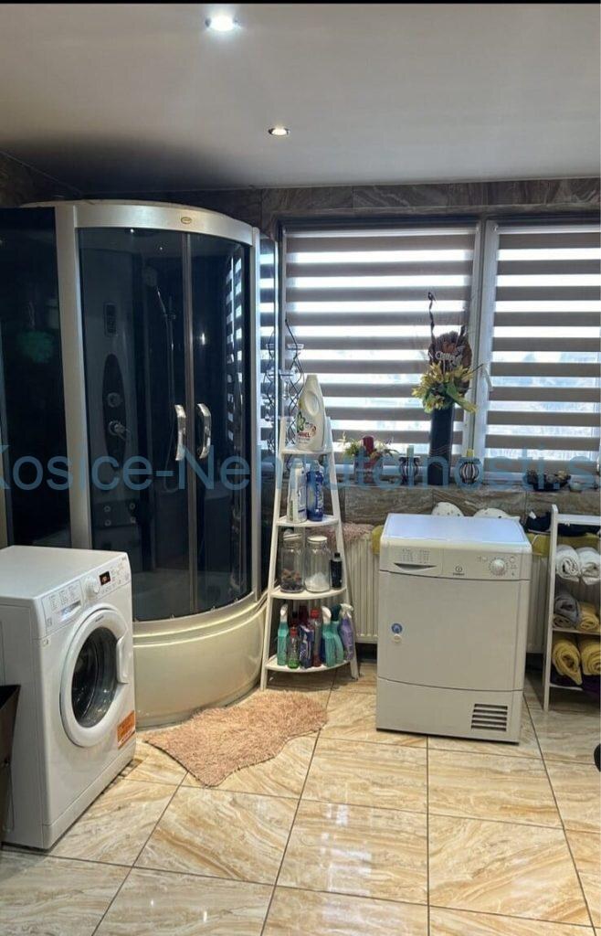 Poschodový 4izb. RD 180 m2, 453 m2 pozemok Trebišov — foto 9