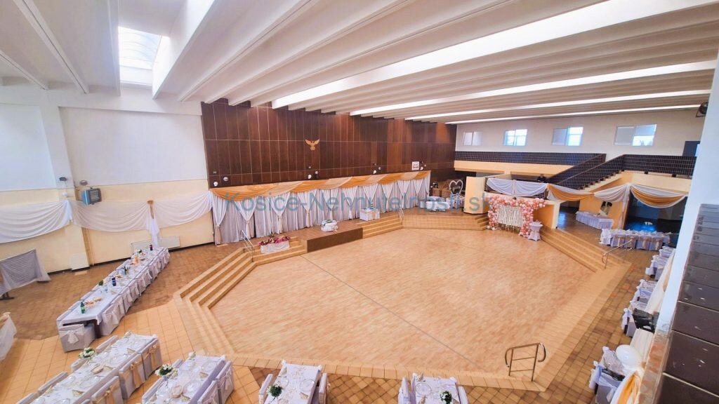 Podnikateľský objekt 3240 m2  Veľké Kapušany — foto 22
